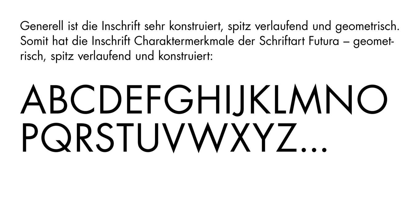 Erste Übertragung der Inschrift in ein Alphabet